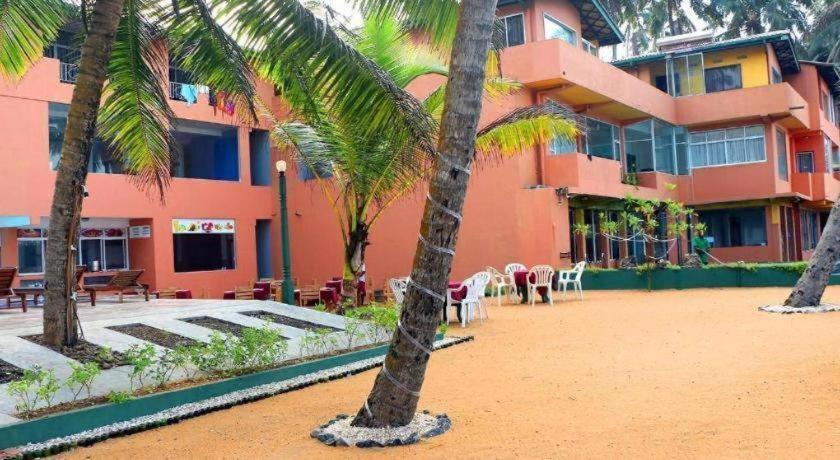 Oyo 246 Roy Villa Beach Hotel Kalutara Exterior foto