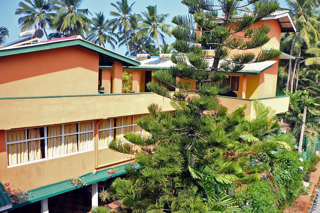 Oyo 246 Roy Villa Beach Hotel Kalutara Exterior foto